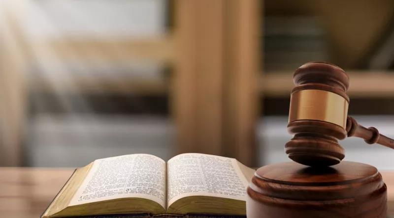 交通事故中雇员是否有权就自己承担的责任部分向雇主索赔